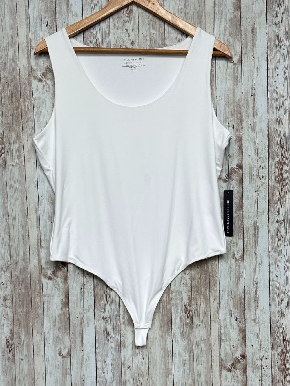 Tahari Women's White Sleeveless Bodysuit Stretchy Soft sz XL Casual Nylon Lined